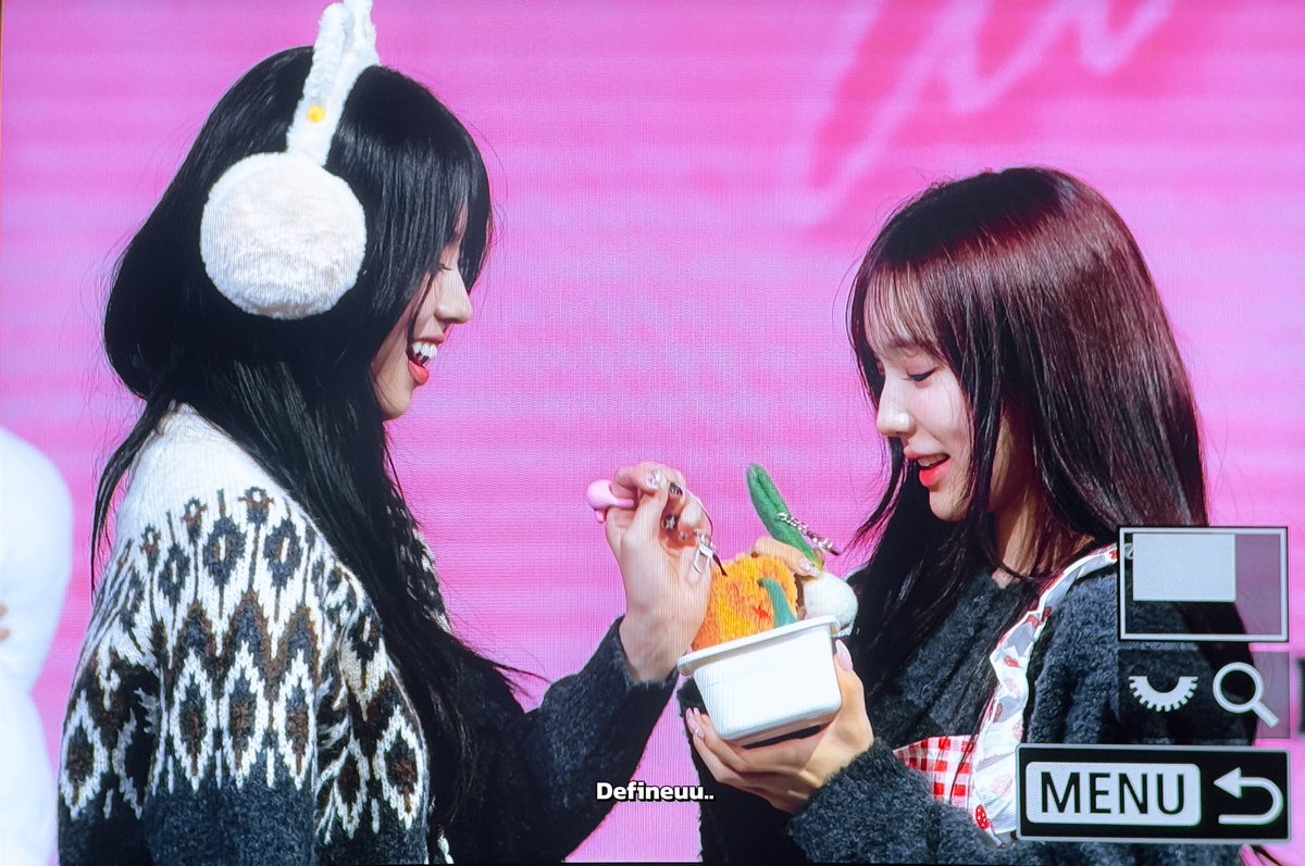 defineuu0418's tweet photo. 241205 MK fansign preview
🐱&amp;🐶

#RYUSARANG #유사랑
#koko #코코 
 #IZNA #이즈나 https://t.co/H6uE0t8Kcg