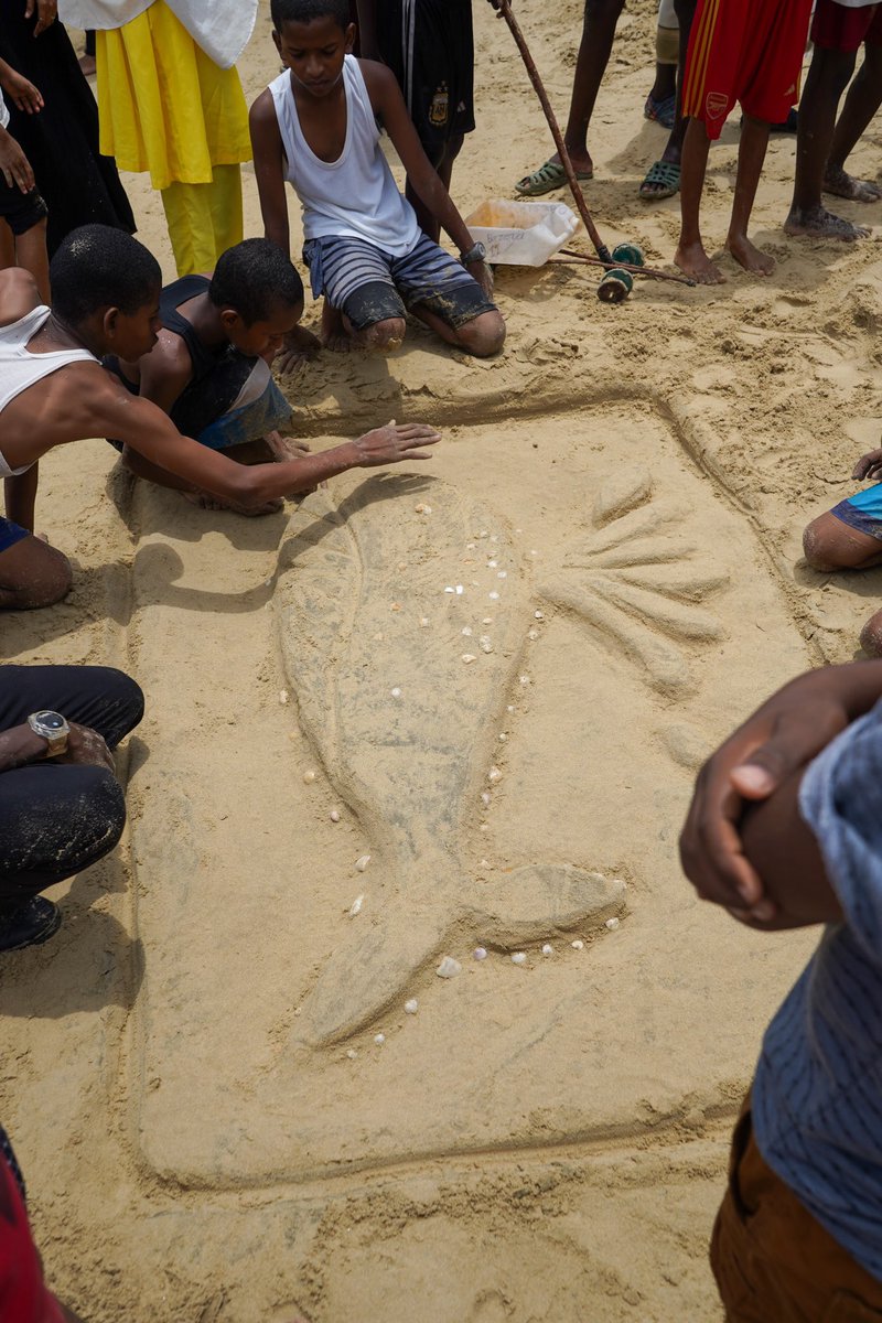 lamcot_lamu's tweet photo. Unleash Your Inner Sand Sculptor! 🏖️🎨 

Our young artists transformed sand into stunning marine masterpieces at the #BahariYetuFestival

Play is truly the highest form of research!

Read our blog to dive into the full story https://t.co/brkxVh2ugW #WatotoDay #OceanConservation https://t.co/Yc7qse9a84