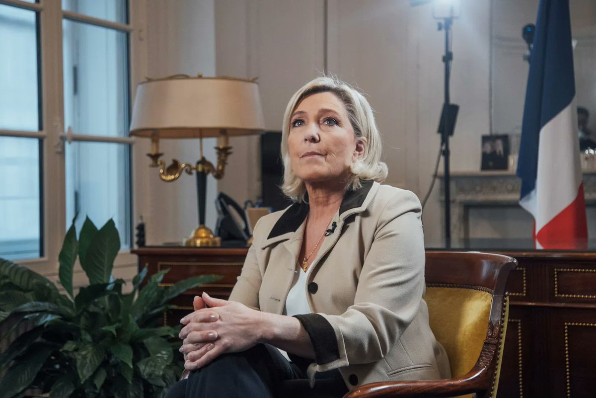 Zoe Schneeweiss tweet media