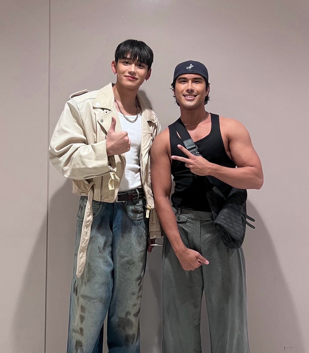ayanyaxuxi's tweet photo. Another update from other guy about Lucas ❤️❤️
#LUCAS
#LUCAS4V1BE #LUCASBackInMNL
#V1BEManila2024 @lucas_official https://t.co/zdT7gNzEd7