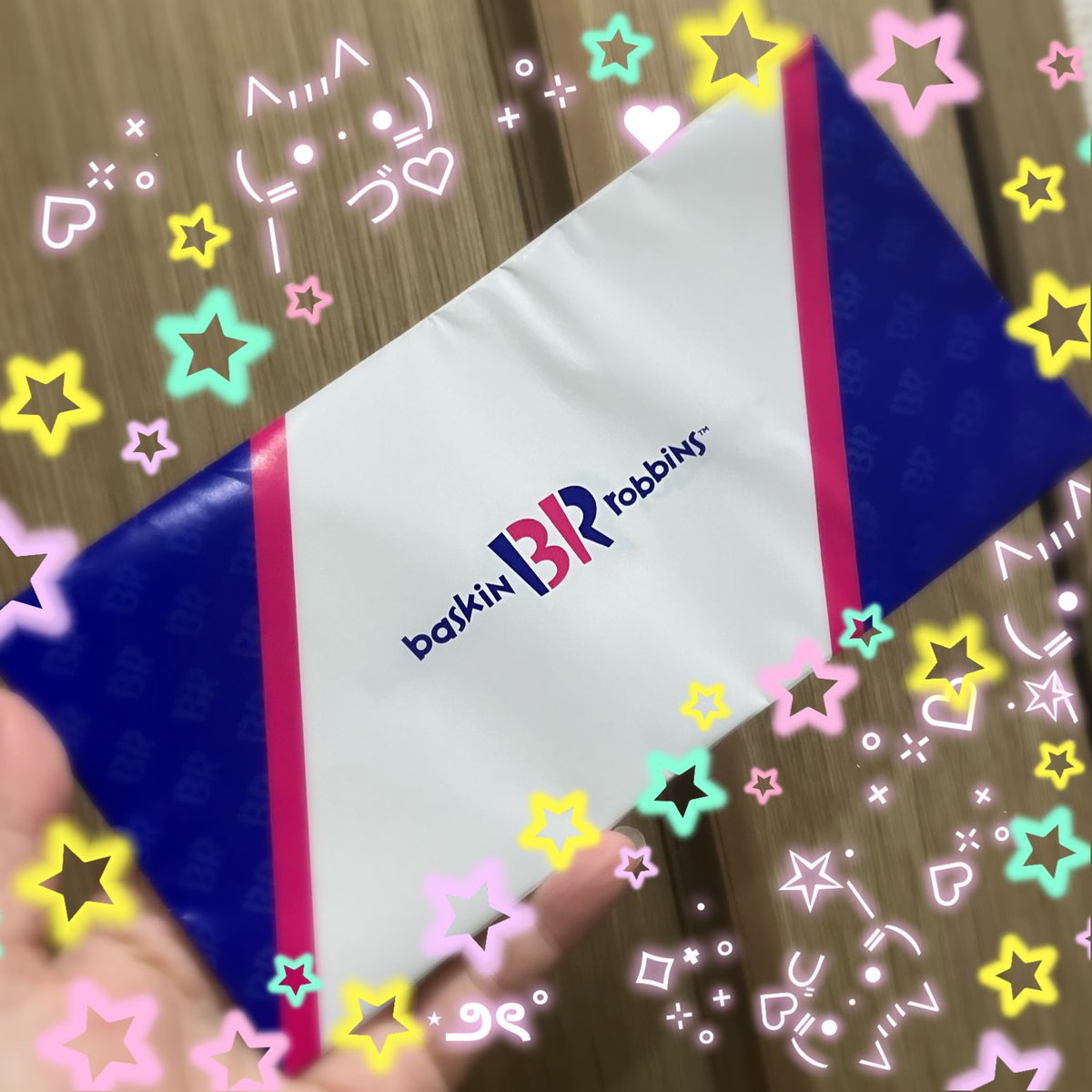hazukimai_0911's tweet photo. 先日 #FreedomBell 様主催の忘年会に参加してきました✨
いつもお世話になっている方から、はじめましての方、更には10年ぶりに再開した方まで…😳‼️様々な方とお話しました🤭✨
当日は抽選会等もあったのですが…じゃんけんパートにてサーティワンの商品券をGET🎁✨
ありがとうございました😭❣️ https://t.co/CamTN1cWED