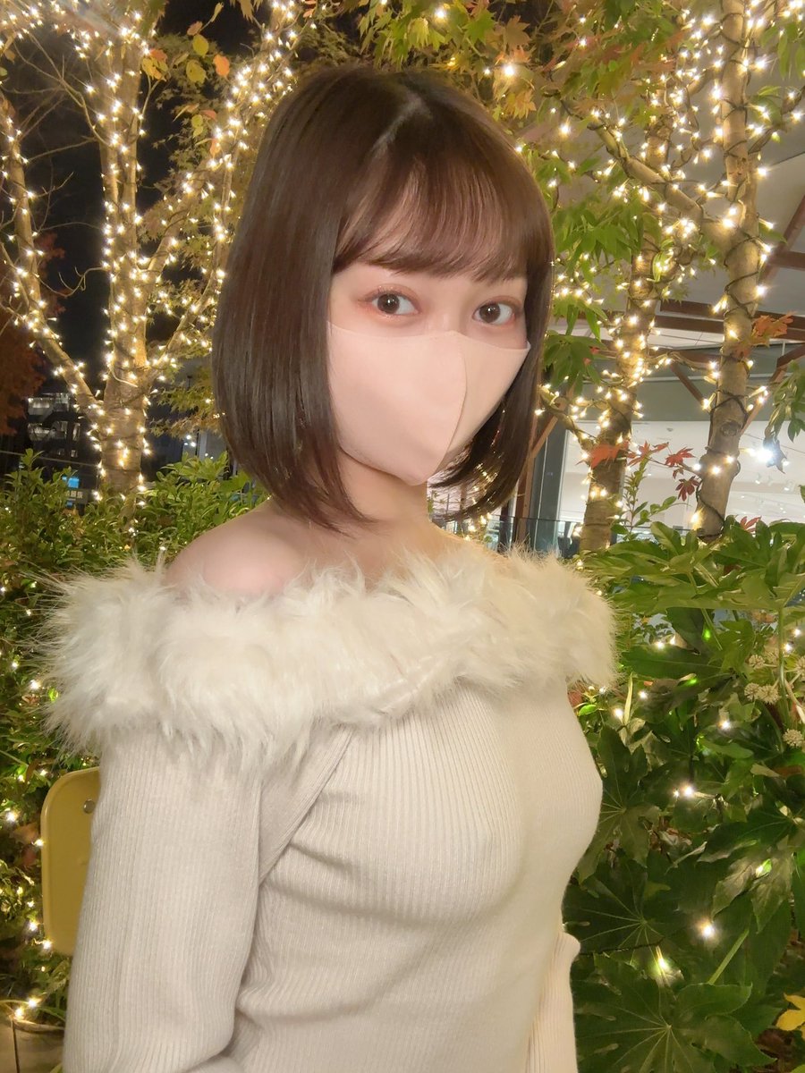 ここちゃん🧸🎀さんのエロ画像、2024年12月05日22時51分08秒に投稿