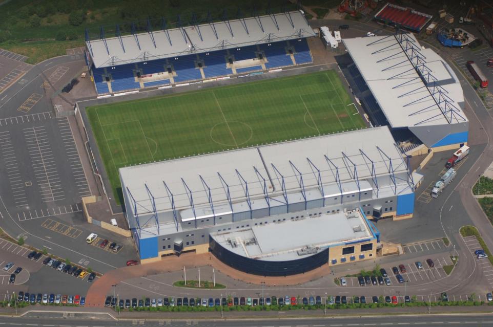 ArgyleMemes's tweet photo. Storm Darragh has taken its first victim. One of Oxford United's stands. 😩

Thoughts and Prayers. 🙏🏻 https://t.co/y5xSvQ95Rj