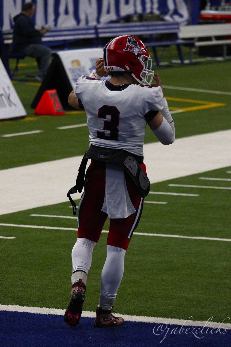 Junior Season Stat Totals!!🛸
 
2026 ATH 
6,0 198lbs

Week 15 Highlights!
hudl.com/v/2R4xNi

15 Week Stat Totals

All-Purpose: 3,575 Yds, 54 TD
Rushing: 155, 1,676 Yds, 28 TD, 2 TPC, 3 FUM
Passing: 99/165, 1,807 Yds, 26 TD, 4 INT
Defense: 40 Solo, 18 Asst, 3 Sack, 1 INT, 6