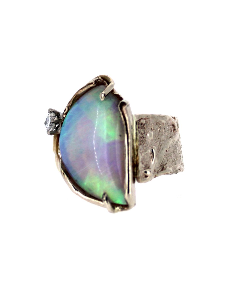 Fannyvandheuvel's tweet photo. Deze wel heel speciale ring gemaakt met prachtige Australische opaal, champagnekleurig goud en briljant . In de ring Asse verwerkt Eigen ontwerp en handwerk https://t.co/90Gu4QHdvn
#opaal #briljant #asjuweel #ontwerp #juweelontwerp #maasmechelen #australischeopaal #opalehunters https://t.co/wep75GtSTQ