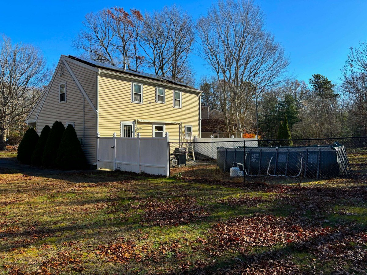 TodayRealEstat3's tweet photo. Listing Address: 12 Pierre Vernier Drive, Mashpee, MA 02649
Listing Price: $549,000
Listing Agent: Tanya Chadwick
Schedule a showing and request more information here: https://t.co/FKXhKp8rUP 
#TodayRealEstateCodLiving #TodayRealEstateHomeTeamAdvantage https://t.co/odGVWvuDlM