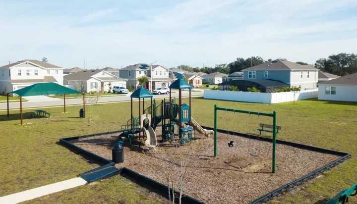 ProPlaygrounds's tweet image. Happy Thursday!  We installed the Ditch Plains playground system, a one-bay single post swing, three benches, a trash receptacle, and a bike rack. With 70 cubic yards of engineered wood fiber, a half ramp, and 50 twelve-inch borders, creating a complete and safe play area.