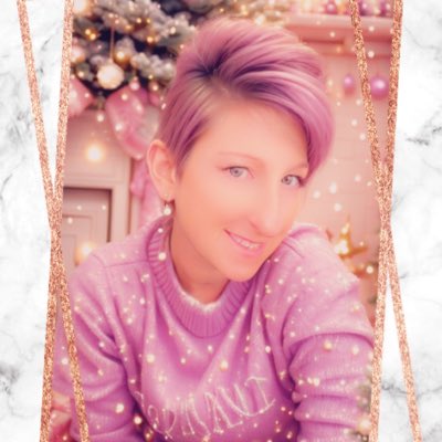 NikkiElbourn's tweet photo. #NewProfilePic https://t.co/xE9Ldij9TH