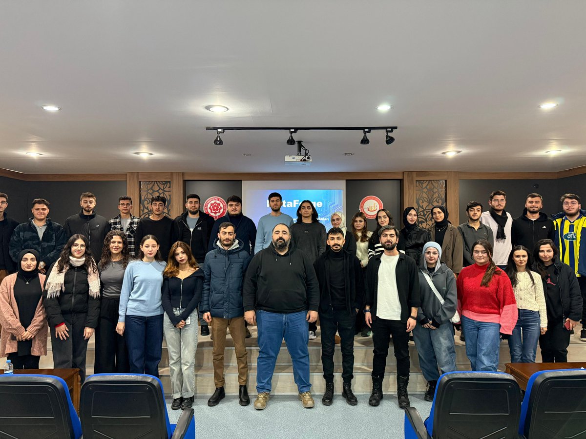 4 Aralık’ta düzenlediğimiz Solana Ideathon’unda, geleceğe ışık tutan ve büyük potansiyel taşıyan proje fikirleri ortaya çıktı. Şimdi, bu fikirleri gerçeğe dönüştürme ve geliştirme yolunda emin adımlarla ilerleyeceğiz. 🚀
<a href="/solana/">Solana</a> <a href="/SuperteamTR/">Superteam Turkey</a> <a href="/superteam/">Superteam</a>