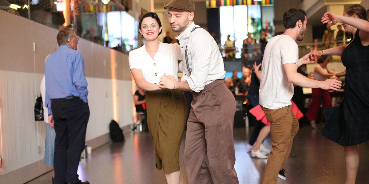 NAM_London's tweet photo. Jingle Bell Jive
📅 8 December, 6pm-10pm 
Put on your dancing shoes for an evening of seasonal swing at our Christmas-themed 1940s dance night.

Find out more https://t.co/AAULhuTD8G https://t.co/IFl1MnhlZ2