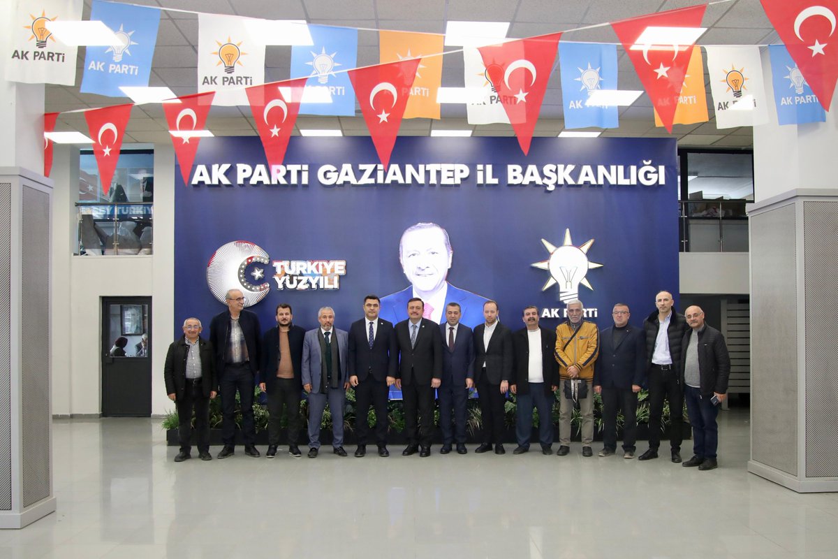 FEDAİOĞLU, “AK PARTİ’NİN TÜRKİYE YÜZYILI VİZYONU BÜYÜK İŞLERE İMZA ATACAK”

egazetegaziantep.com.tr/2024/12/05/fed…

<a href="/fmfedaioglu/">Fatih Muhaddis FEDAİOĞLU</a> 
<a href="/AKPartiG_Antep/">AK Parti Gaziantep</a>