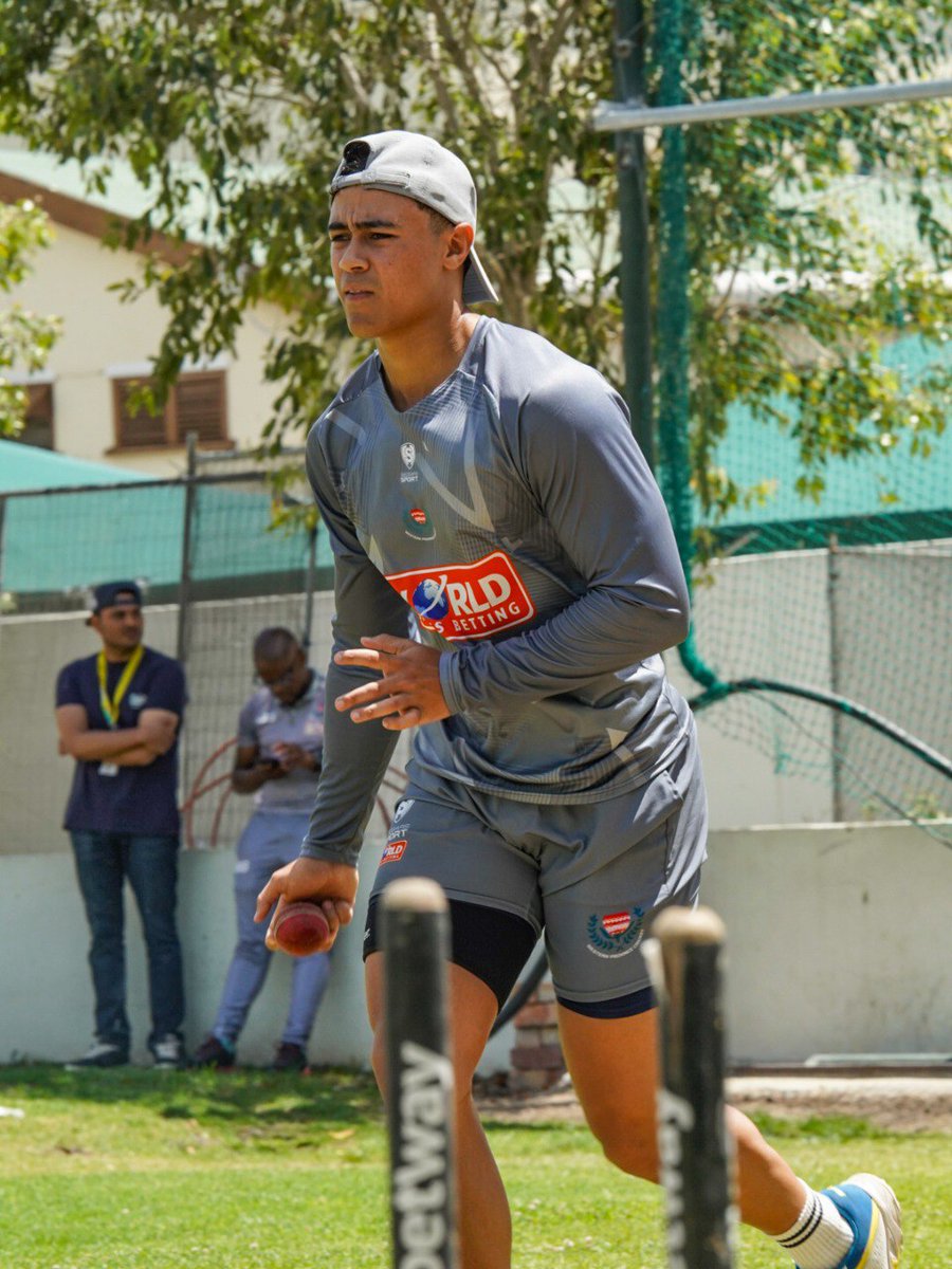WP_Blitz's tweet photo. ⚡️Hard work mode ⚡️👌🔥💙

#westernprovince #WSBNewlands #WSBWP🧡 #BoysInBlue💙#WPCricket #4DaySeries https://t.co/UQX0PINPCp
