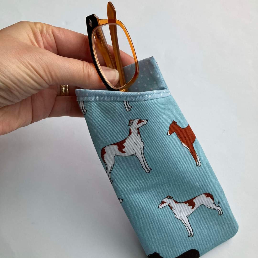 EGLR1's tweet photo. Very excited to reveal our own unique patterned fabric for EGLR
Here we have some glasses cases, peg bag and mini backpack.
Prices from £4.50 plus postage
Hope you like them
Please pop over and take a look
https://t.co/OUIjOvMx5j
#teamzay
#mhhsbd
#Worcestershire
#numonday
#uk https://t.co/69SrUZBYn6