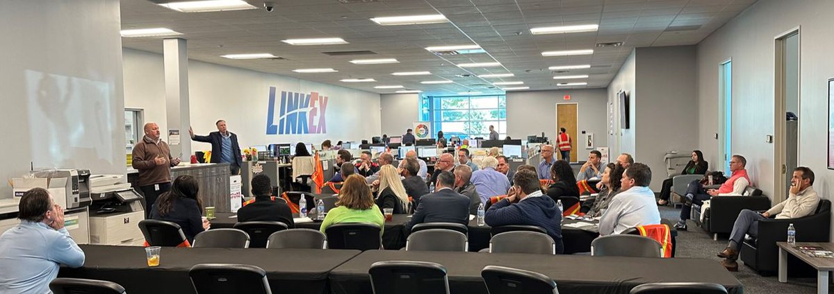 Saialogistics's tweet photo. Saia’s sales leadership visiting LinkEx to learn more about the many solutions we can offer our customers. https://t.co/FxQqx25Qoj