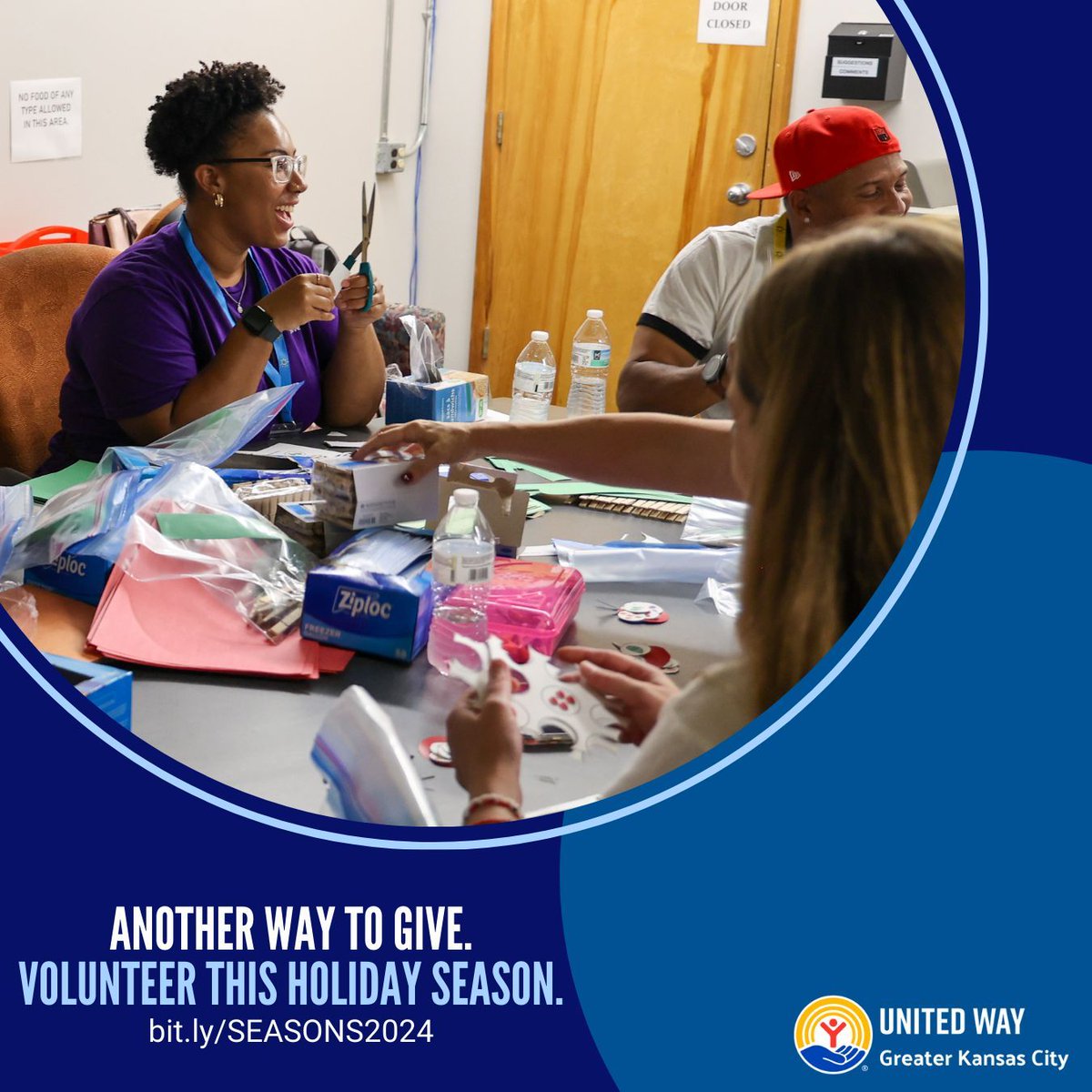 UnitedWayGKC's tweet photo. This holiday season, make an impact! Volunteer at one of our Seasons of Giving events and feel the joy of giving back: https://t.co/YckTJDcHLk

#KansasCity #UnitedWay #SeasonsofGiving #WarmandBrightKC https://t.co/sbIUCuinYv