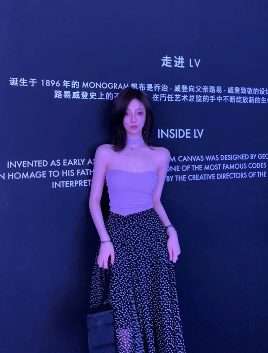 #北京
02年  178D
🇸🇬留学生🧑‍🎓初次到京🐳纯新人
tg: https://t.co/PmYjDKKX8Y
电报群:  https://t.co/Qjs8qRFUB3 https://t.co/0RFw7gdgkp