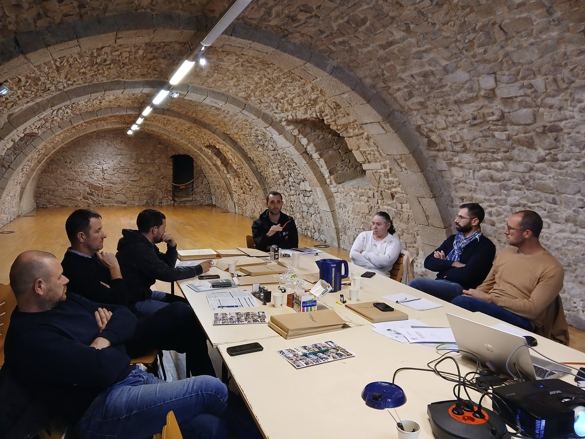 Réunion d'hiver UCSEA- Pays de Mortagne #fdseavendee <a href="/JAVendee/">JA de Vendée</a>. Point syndicale et visio <a href="/rousseautrocy/">Arnaud Rousseau</a> ce matin sur la suite des actions.