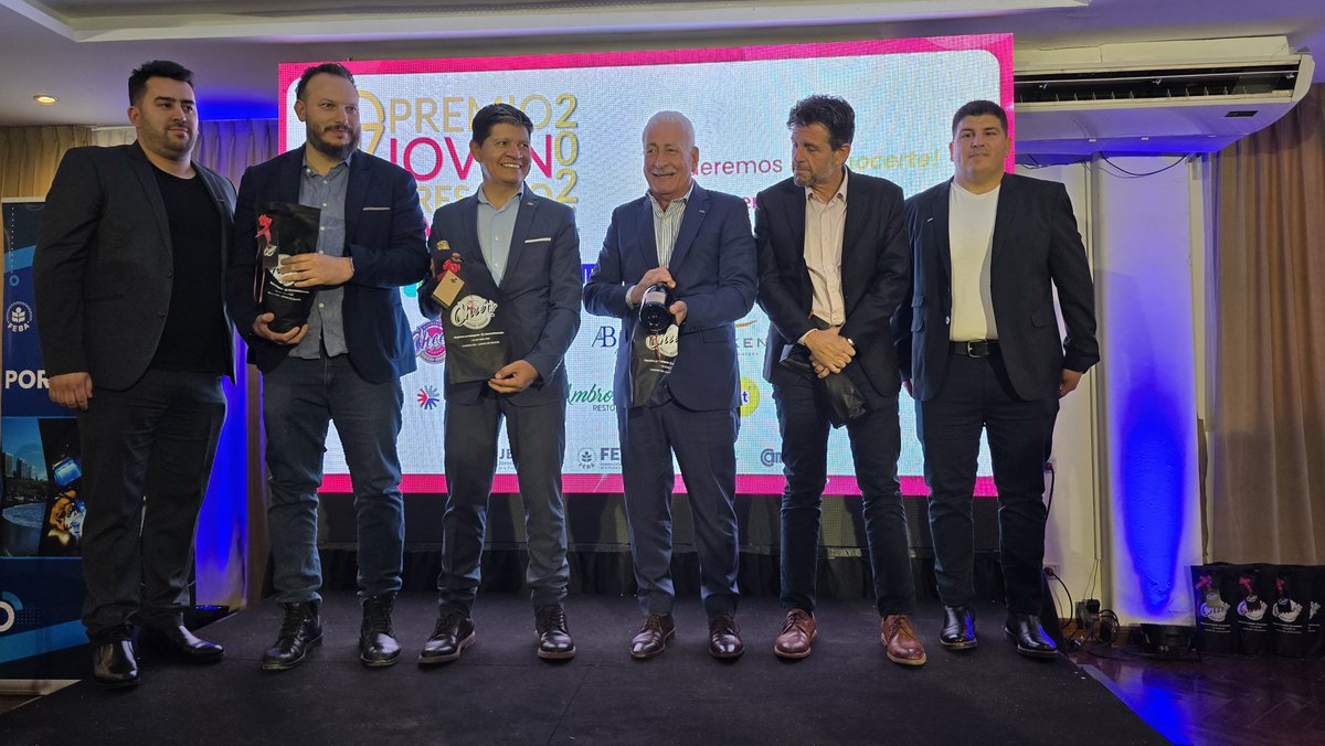 CAME PRESENTE EN EL PREMIO JOVEN EMPRESARIO <a href="/JEFEBAOk/">Jóvenes Empresarios FEBA</a> 2024

🏆 El presidente <a href="/AlfredoGZChaco/">Alfredo González</a> participó, junto al presidente de <a href="/FebaOk/">➡️ Federación Económica Buenos Aires</a> y vicepresidente de #CAME, Camilo Alberto Kahale, de la 17ª edición del galardón que, a través de sus 8 categorías, y con más de 100 inscriptos,
