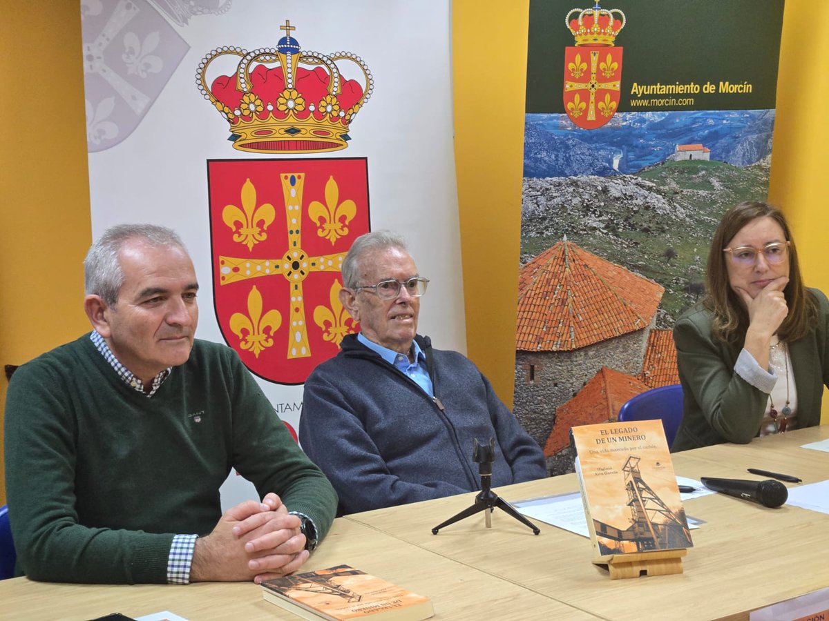 aytomorcin's tweet photo. 📸 Este es el resumen en imágenes de los actos con los que ayer celebramos Santa Bárbara.

Presentación del libro “El legado de un minero”, de Higinio Aira García, y el espectáculo "Negro" del grupo Cecina 5.

¡Gracias por vuestra asistencia! 

#morcín #santabárbara #minería https://t.co/KDgxuWISOn