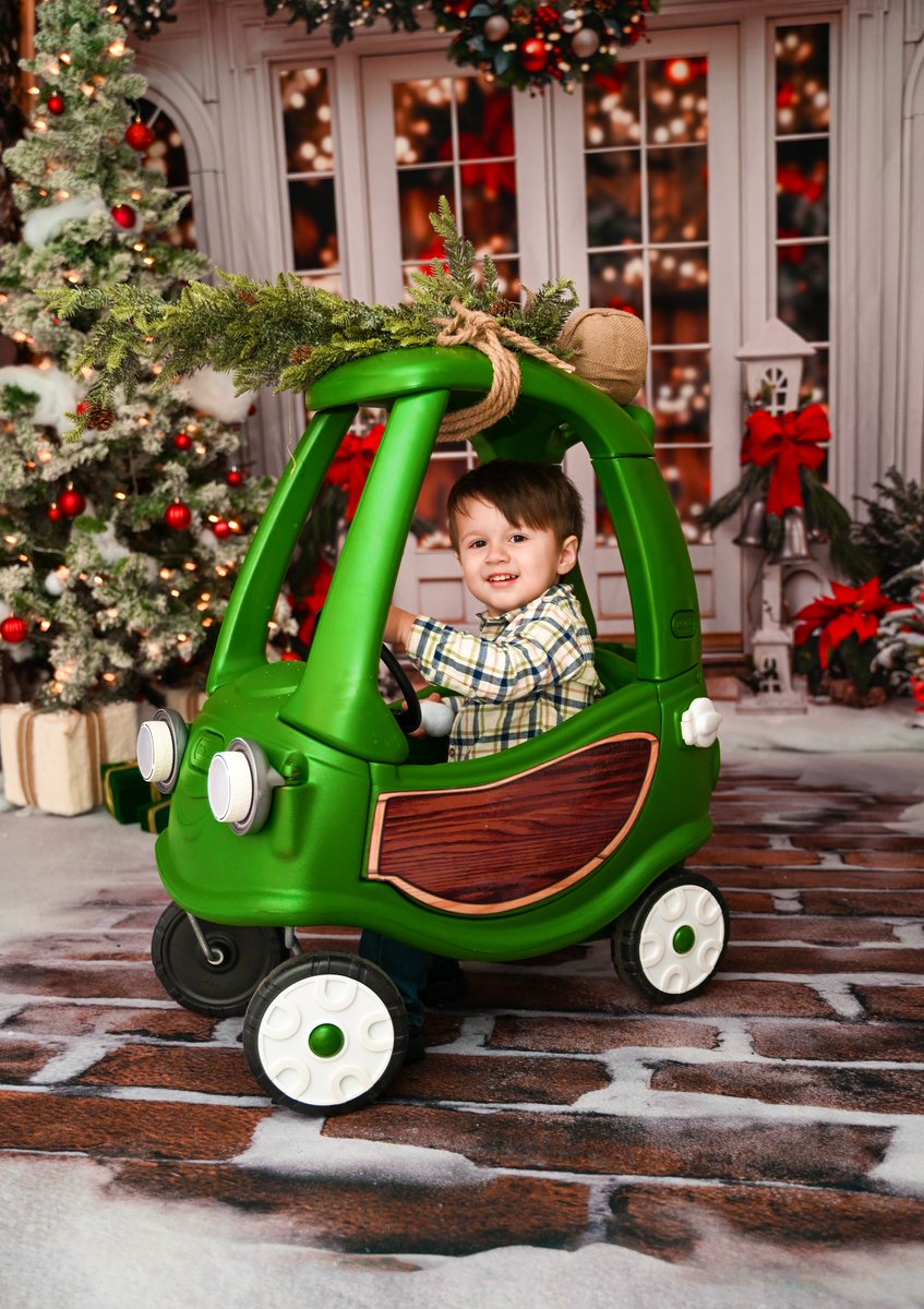 Tracee_doll's tweet photo. Would anyone believe me when I say.. I’m still shocked that I am a mom?! Lol like I wake up and hear my son shout for me in the morning &amp; BOOM. I’m on Mom mode. I love it. I couldn’t see my life without my beautiful baby. I love these moments. 💕🎄 https://t.co/Oe5Wminlxs