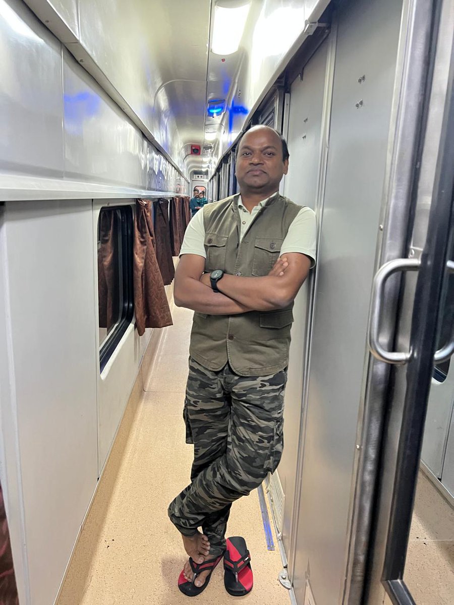 devIRPS's tweet image. A journey by train is an adventure in itself. #DevIRPS #TrainJourney #Safar