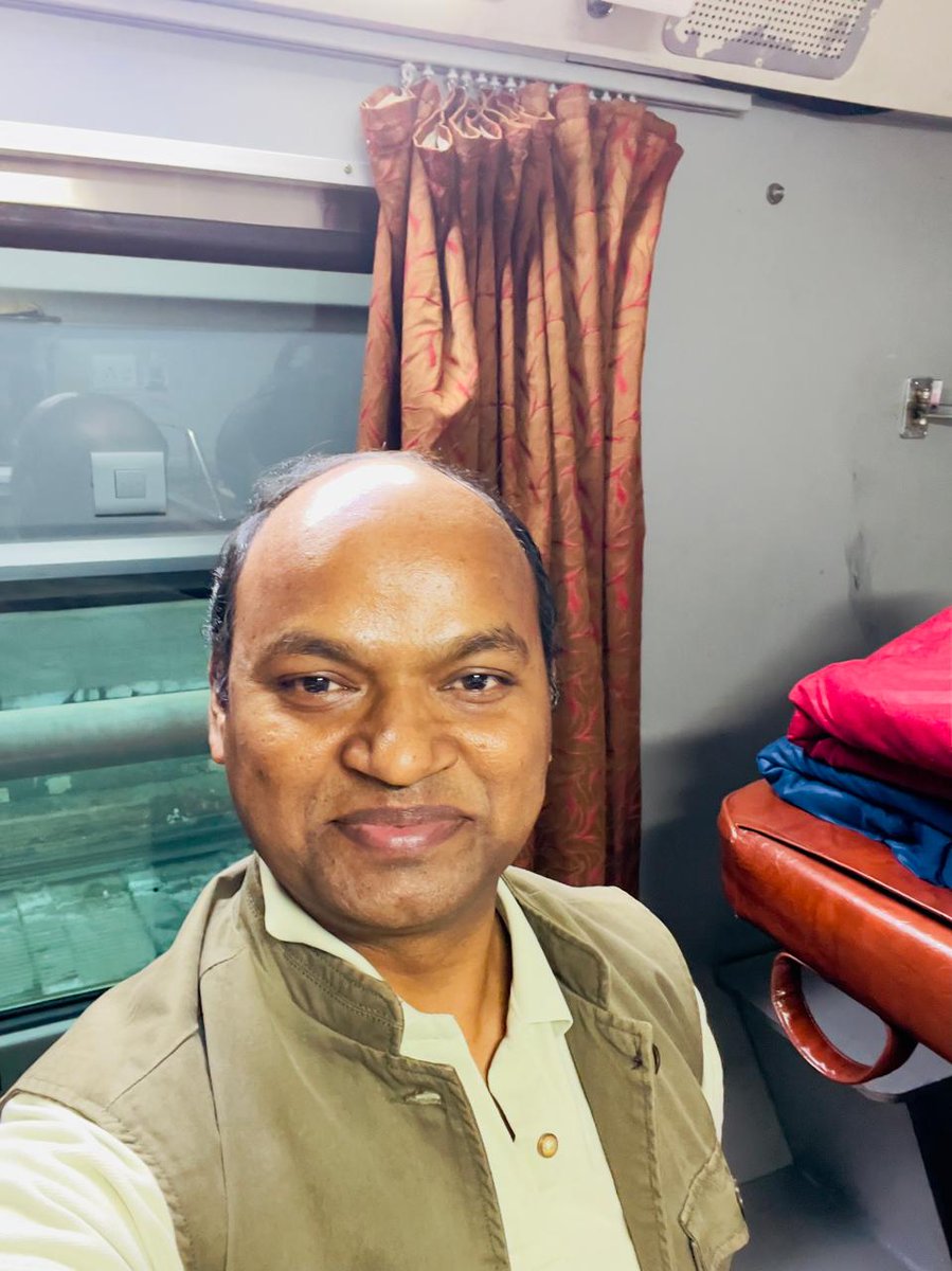 devIRPS's tweet image. A journey by train is an adventure in itself. #DevIRPS #TrainJourney #Safar