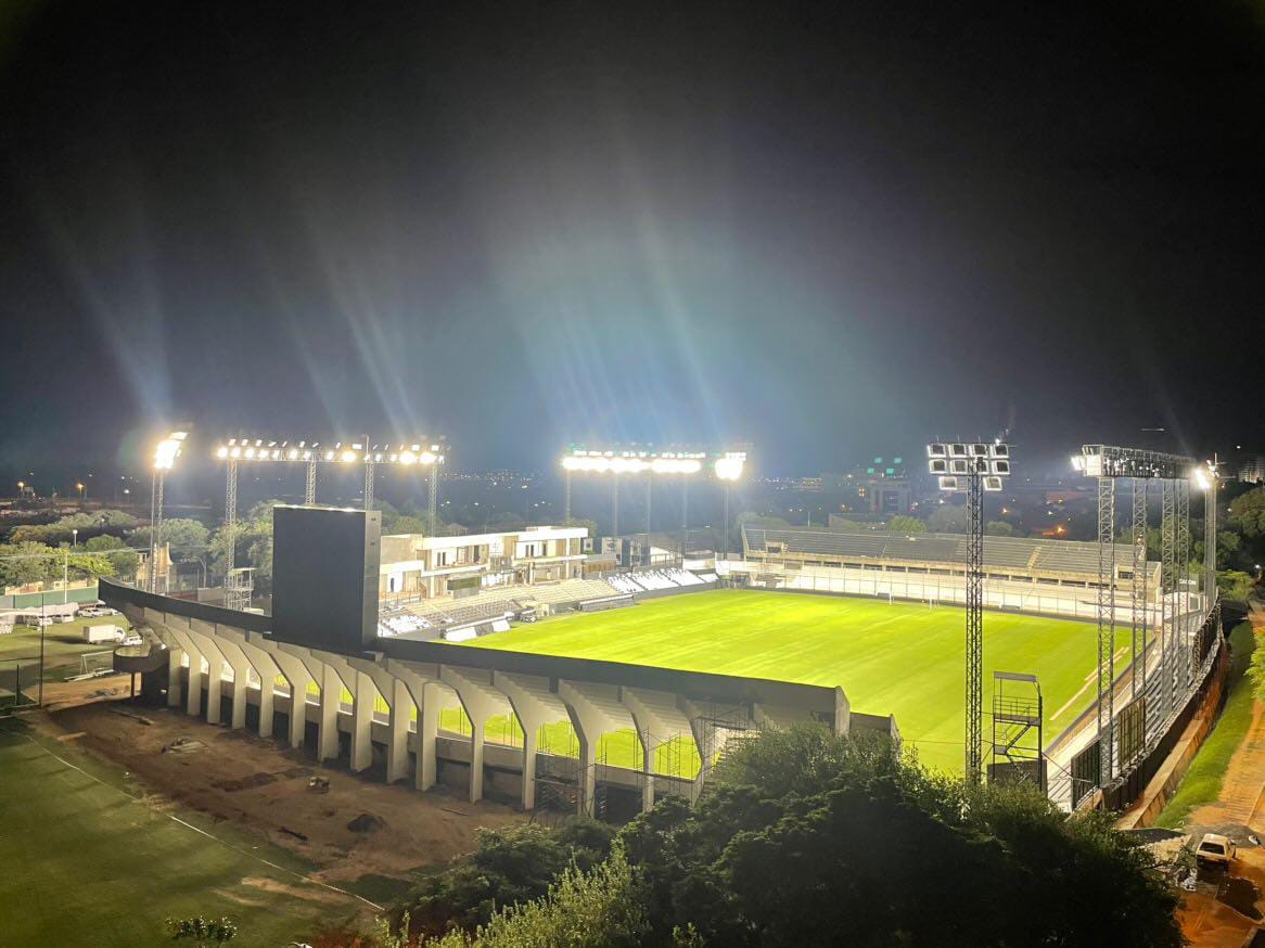 La nueva lumínica del estadio de #Libertad, la Huerta será para 15.000 espectadores.

Contará con 7 palcos y vestuarios modernos.

Esto con el apoyo y aporte de la <a href="/CONMEBOL/">CONMEBOL.com</a>.