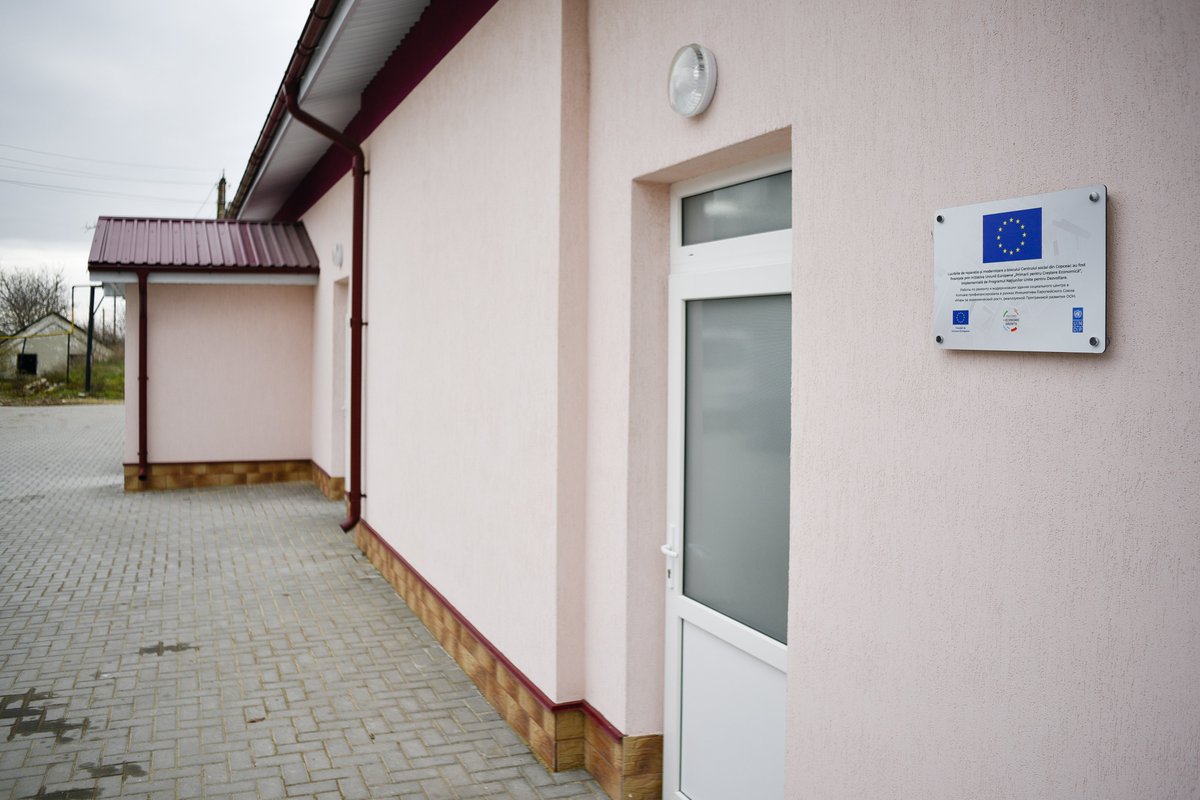 EUinMoldova's tweet photo. At #Copceac in Gagauz Yeri, 🇪🇺funding enabled renovations for a multifunctional social services centre supporting seniors, persons with disabilities & 🇺🇦refugees.
✅ Thermal insulation, biomass heating, & upgraded facilities.
🔗 https://t.co/NGcxqzIGga https://t.co/Pziv5uvqCD