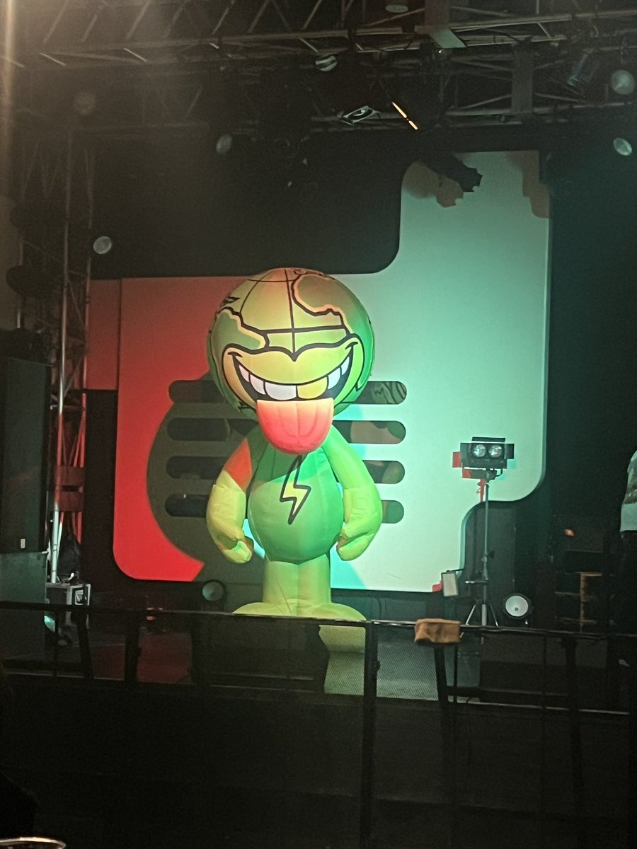 rastahippyk420's tweet photo. 憧れが日本に🇯🇵🔥

@EarthGang https://t.co/MnumETkD69