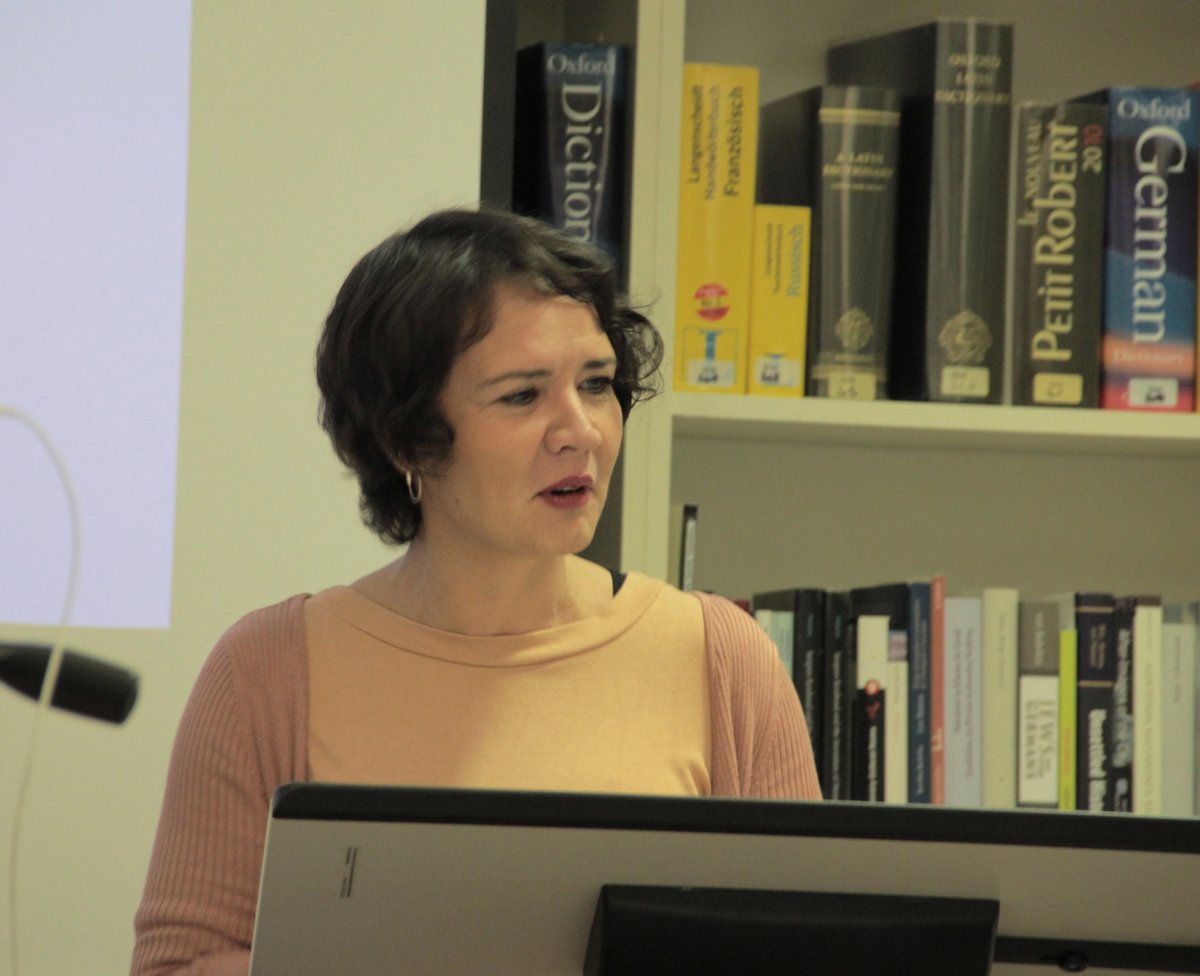 EAI_Cologne's tweet photo. Impressions from Marlene Meuers #AuerbachLecture "Accelerated media world and exclusive aesthetic perception. Attention economies in literature and art from Romanticism to the post-digital age" https://t.co/cdJeuPTF1u