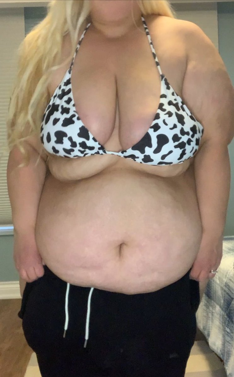 New videos on Curvage.org 
Onlyfans.com/bbwdaisy
#bbw #bbwcontent #ssbbw #curvage #curvagemodel #feedee #fatfetish #bigbelly