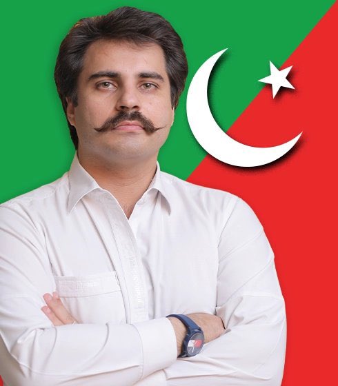 HamxaaTweets's tweet photo. Middle class workers are being arrested:

Alamgir Khan @AKFixit (Karachi)

Awais Younas @AwaisY_  (Lahore)

Salar Kakar @MeFixerr (Balochistan)

These selfless warriors of @ImranKhanPTI have sacrificed everything for the cause. It’s time we raise our voices for them! 
#ReleaseSalarKakar
#ReleaseAwaisYounas
#ReleaseAlamgirKhan