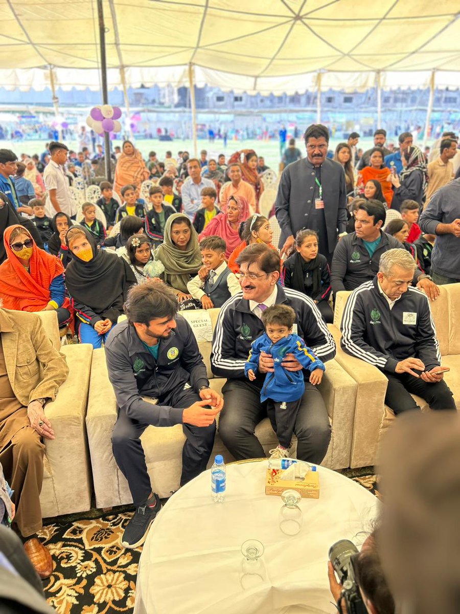 psfmansoor's tweet photo. Along with CM Sindh Syed Murad Ali Shah visited Clifton Park in connection with the International Day of Persons with Disabilities, also participated in an impressive talent show and an exhibition showcasing the creative abilities of special individuals. https://t.co/ubR0jnhgMC