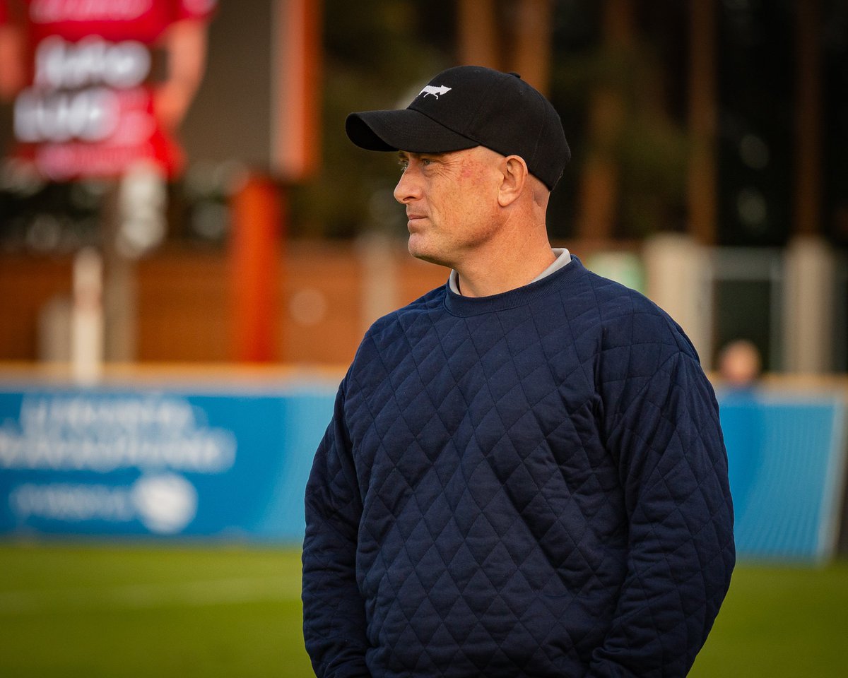 Brian Page jatkaa kettulauman peräsimessä 🦊
Syksyllä jatkosopimuksen solminut päävalmentaja jatkaa kettulauman käskyttäjänä kaksi seuraavaa kautta.

Lue koko uutinen:
jjk.fi/uutiset/page-j…

<a href="/miesten_ykkonen/">Ykkönen</a>
<a href="/PageBrian/">Brian Page</a>
 
📸 <a href="/fotomik/">Mikko Kalavainen</a>