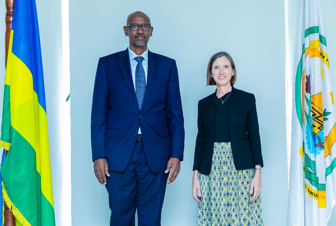 Rwanda_Edu's tweet photo. Minister @JoNsengimana received in a courtesy call Ms.@LindseyJulianna who completed her mission in Rwanda as @unicefrw Country Representative. The Minister of Education commended the strong partnership between UNICEF and the Ministry through various education initiatives. https://t.co/Buq1eBEJTk