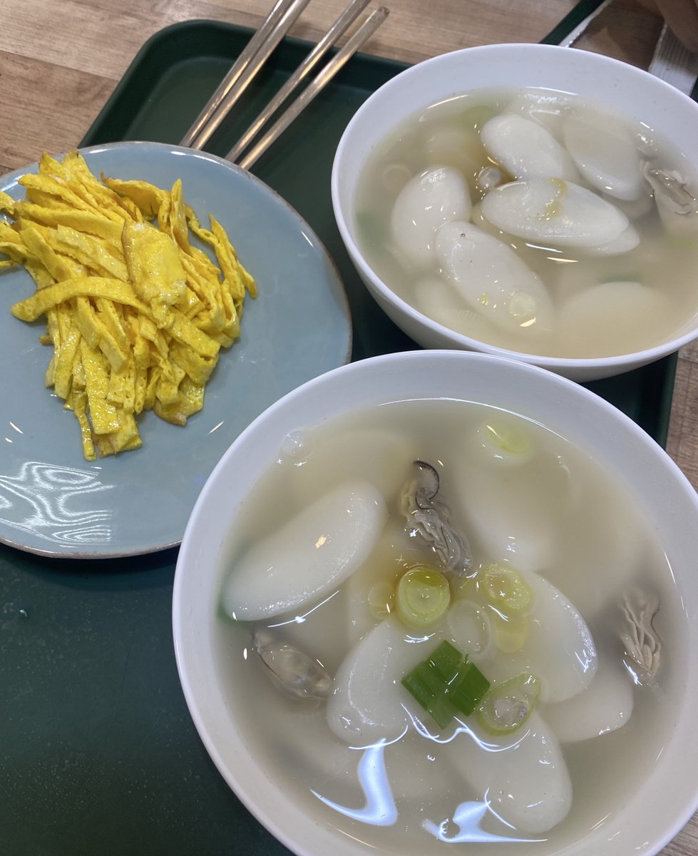 mo441508641's tweet photo. 今のバイト先楽しすぎてほぼ趣味で行ってるようなものなのに給料貰える上に最近では店長のオモニムがお昼ご飯まで作ってくれてあまりにも最高 https://t.co/929yT17HqC