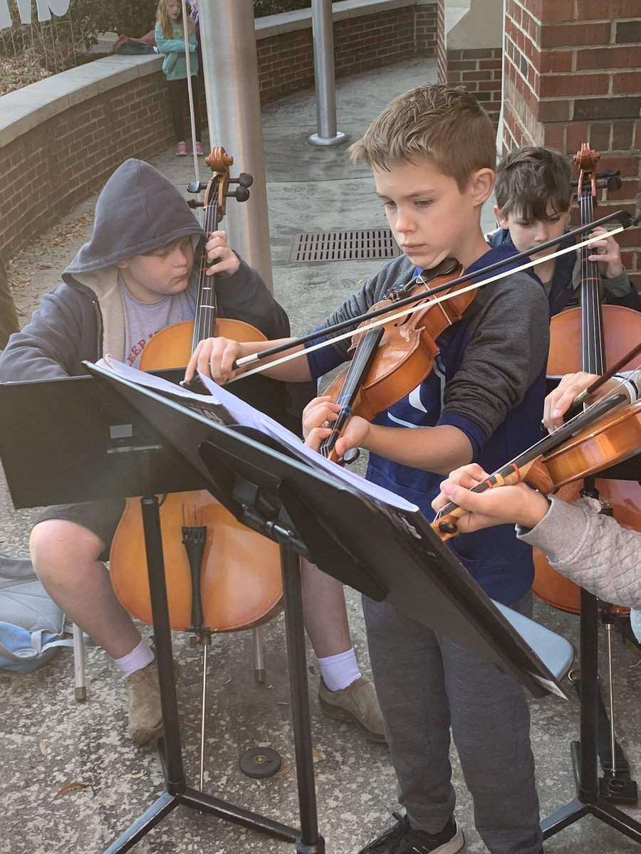 underwoodgtm's tweet photo. Continuing Strings brought some holiday cheer this morning during carpool to support our Underwood Foundation and their Giving Tuesday goals. #smallschoolbigtalent #weareunderwood #ugtm https://t.co/c2YtjWFbHm