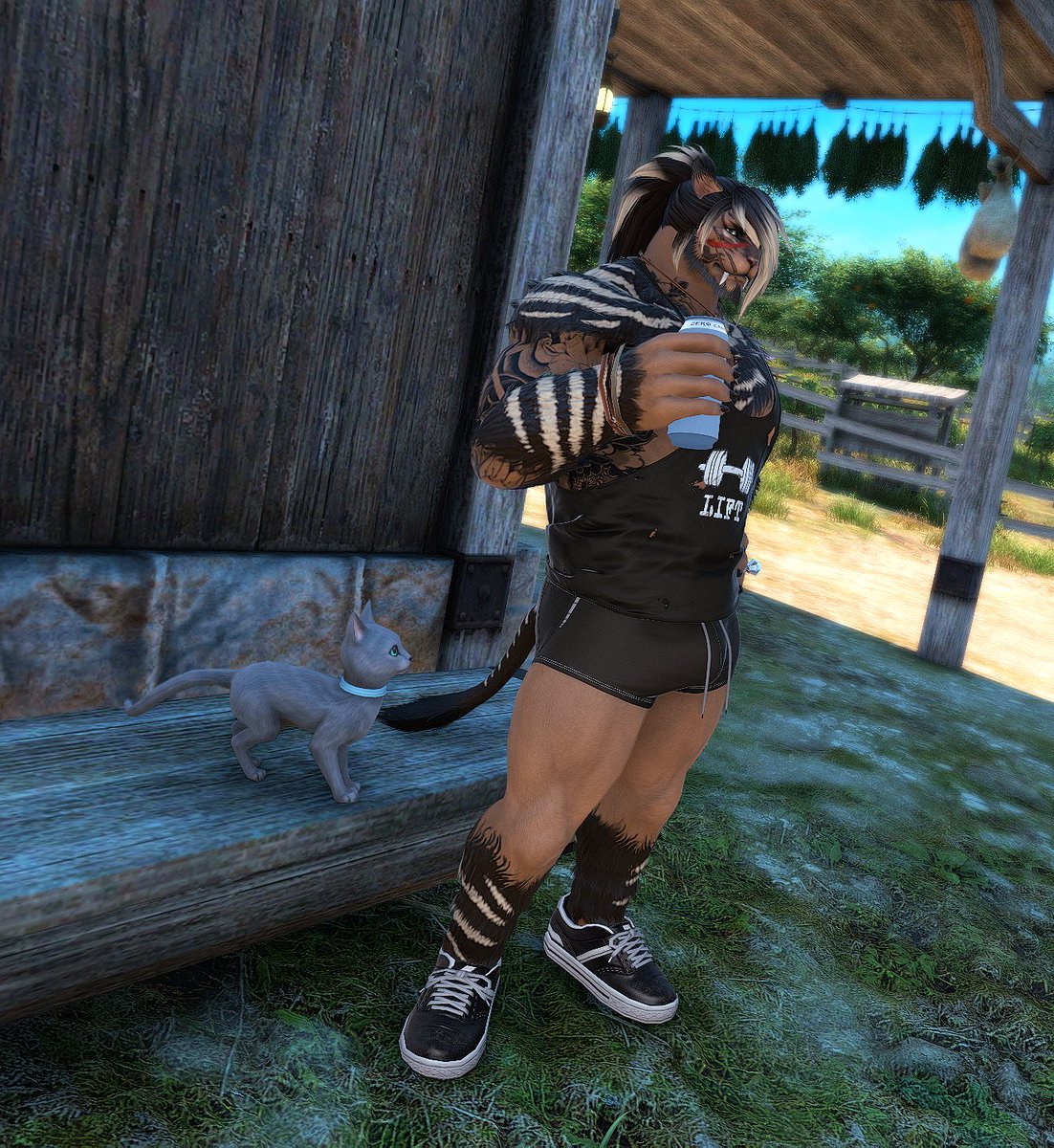 So what if I’m exercising? 🤔
I feel like my cat is taunting me ! 🤨
(🚫Please don't stare at a certain place! That doesn't belong to you 😈)

#Hrothgar #Gpose
