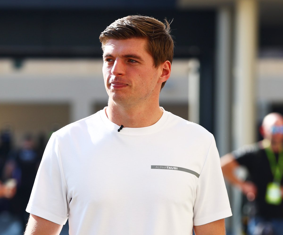 SCUDERIAFEMBOY's tweet photo. max to de telegraaf about george: 

“that’s not true [that i said i’d drive him into a wall] i didn't say it like that. he’s trying to exaggerate it again. do you know what else i can't stand? that he attacks me in an unacceptable way with the stewards and then comes back a day later as if nothing is wrong and slaps me on the shoulder. then i think: stay away for a while. he makes up all kinds of things that aren't true. with me you always get the same: here, at home, with the stewards; i don't change. you can't say that about everyone. but i’m not surprised by that with him."
