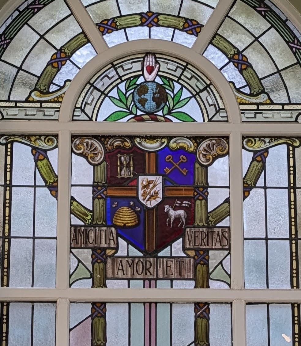 radioquiet's tweet photo. Planning how we'll hunt for neutron stars with the Square Kilometre Array, Edwardian Baroque-style, at Oddfellows Hall, Manchester. https://t.co/w7AuLvt4UZ