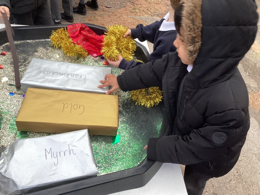FountainPSLeeds's tweet photo. Streams class explored the nativity story for their Wow Day, they learned about the characters and wrapped presents for the new classroom Christmas tree. #learningattheheart https://t.co/BV6HqNxCIy