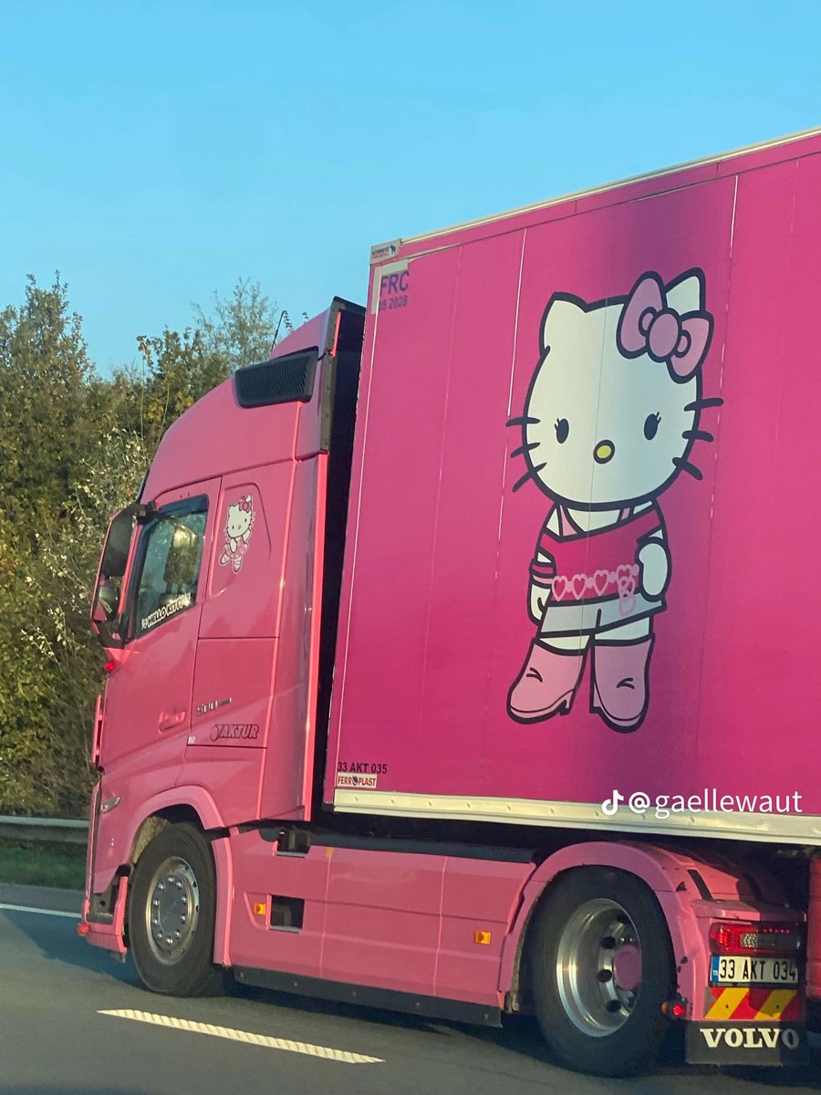 𝘙𝘢𝘳𝘢୨୧ tweet media