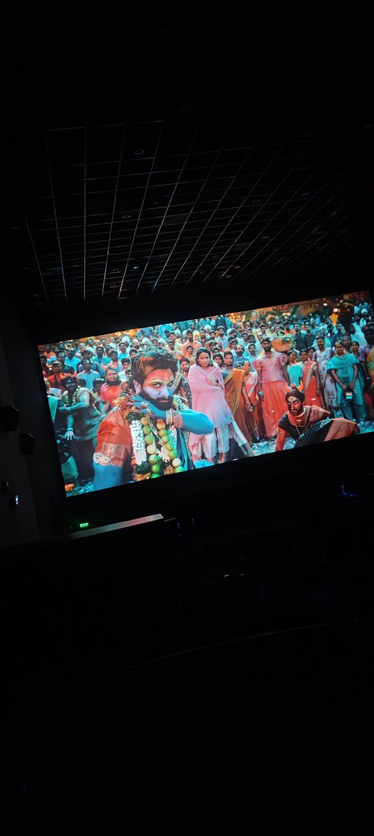 ChiragSehgal20's tweet photo. .@alluarjun surely deserves another National award for his performance in #Pushpa2TheRule. WHAT A FILM!!!!

⭐⭐⭐⭐⭐ (5/5) https://t.co/0VJ7EbetG3