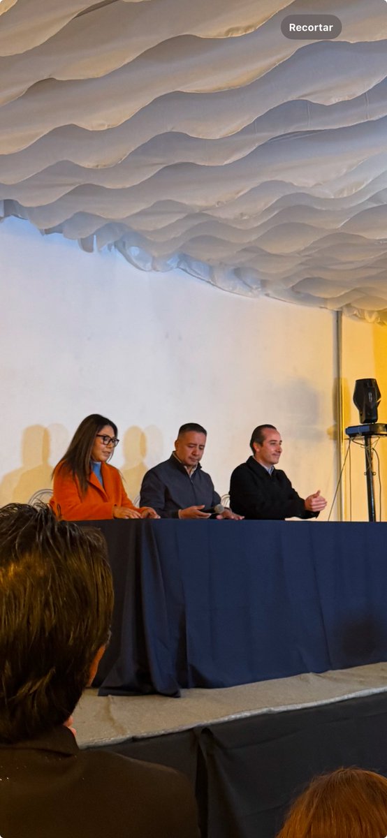 QuintaMam's tweet photo. Llegó la ‘pinche señal’: Mundo Tlatehui (⁦@EdmundoTlatehui⁩) se suma a la candidatura de Mario Riestra (⁦@marioriestra⁩) y Genoveva Huerta (⁦@GenovevaHuerta⁩) a la dirigencia estatal del PAN en #Puebla. https://t.co/QoM8joEoxp