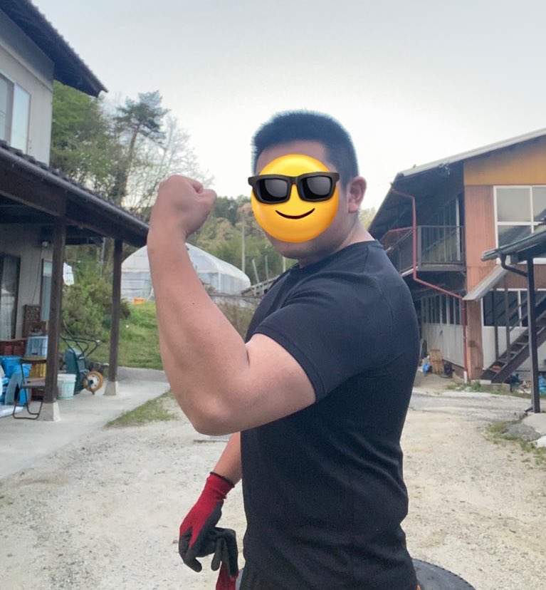 kcu_cya's tweet photo. 20歳社会人  173cm  90kg https://t.co/rg8eYHMb4N