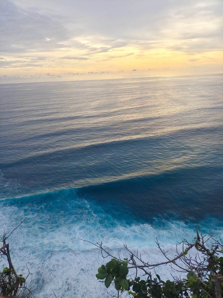 Y27171799's tweet photo. Indian Ocean.🥰 https://t.co/f6hvBUqWeP