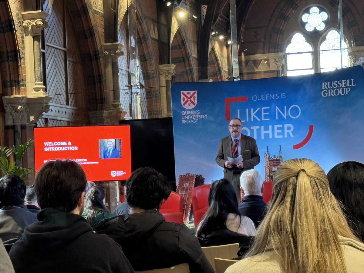 Good to see so many prospective #PhD students at the <a href="/QUBelfast/">Queen's University Belfast 🎓</a> #PGR event with Professor Archie Clements Pro-Vice-Chancellor (PVC) for #Research and Enterprise in the beautiful #Graduate School
