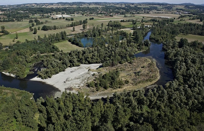 En cette fin d’année 2024, l’ajustement du périmètre du site #Natura2000 de la Garonne et ses affluents a été officiellement validé. 🎉

👉 Découvrez tous les détails dans l’article complet sur notre site à l'occasion des Jeudis Natura 2000 : urls.fr/OFrA7z