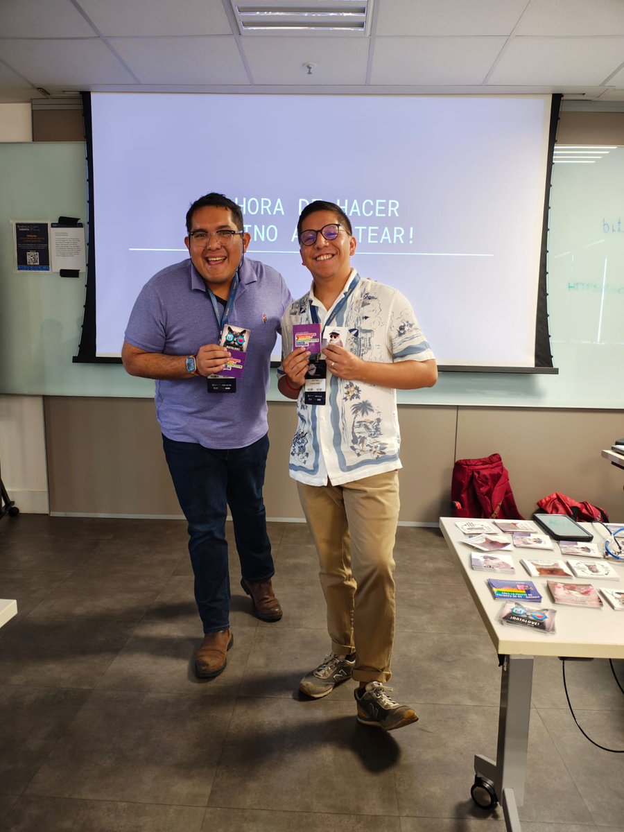 #Brasil |

¿Quieres empezar a levantar datos #LGBTIQ+? 🤓📊🏳️‍⚧️🏳️‍🌈

📖🇧🇷 ¡Aquí te dejamos algunos aprendizajes del taller que impartimos junto a <a href="/datalat/">Datalat</a> en <a href="/ABRELATAM/">ABRELATAM</a>, #Brasilia! 

¡Abrimos 🧵! 😊👇