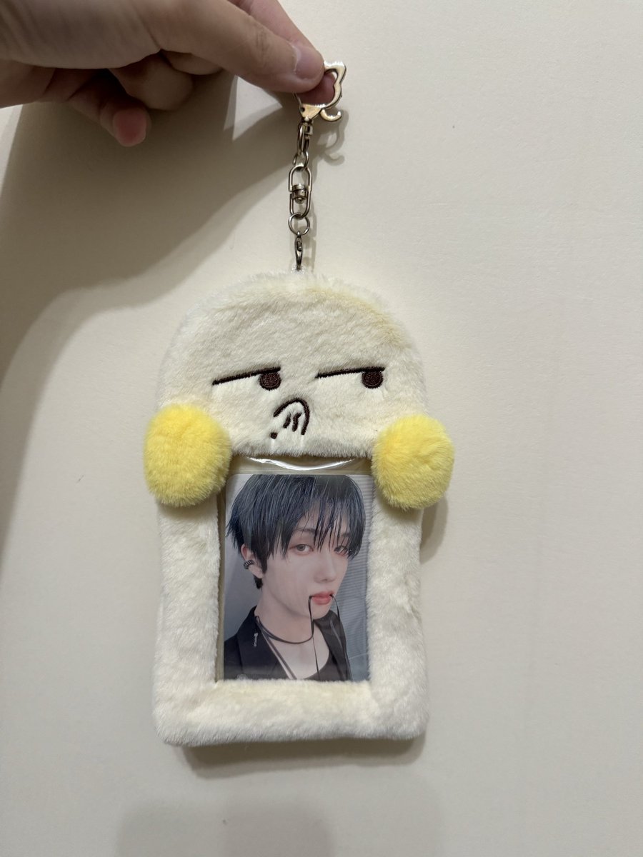yeoljh's tweet photo. CRYING SO HARD RN… WHY ARE THEY SO CUTE 😭😭😭

Only ₱380 each!!!! 😍😍😍😍 https://t.co/lGo6kCx2Oo
